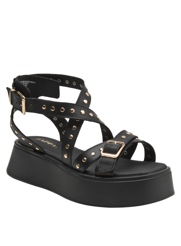 Sandalia de mujer en cuero negro, plataforma cómoda, tiras con apliques dorados, versátil y moderna.