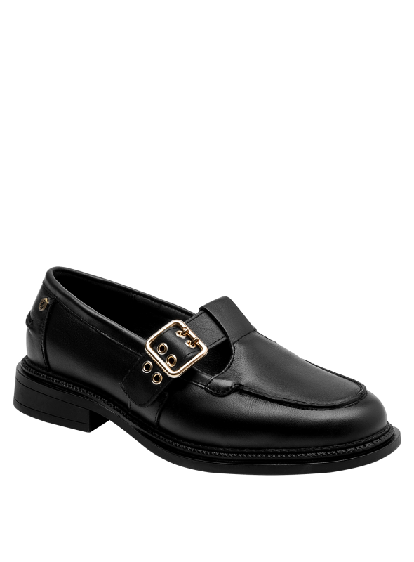 Clásico mocasín de cuero negro para mujer, combina con atuendos formales y casuales.