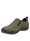 Zapato de hombre verde estilo utilitario, sin cordones, perfecto para combinar con ropa casual.