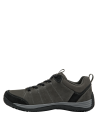 Calzado casual masculino en cuero gris con acabado mate y costuras decorativas.
