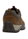 Zapato de cuero café para hombre, estilo outdoor, con detalles perforados y suela antideslizante.