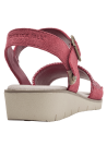 Sandalia de cuero rosado oscuro para mujer con elegante textura trenzada en el empeine.