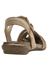 Sandalia beige de cuero para mujer con diseño clásico y tiras entrecruzadas al frente.