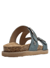 Sandalia azul de cuero con tiras ajustables y hebillas metálicas, estilo casual para mujer.
