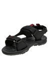 Sandalia deportiva de material sintético, fácil de limpiar y resistente.