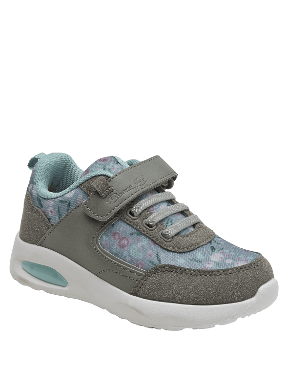 zapatilla gris con textura lisa y detalles en gamuza azul claro