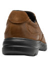 Zapato de hombre casual color café en cuero liso sin cordones, diseño clásico y funcional.