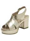 Sandalia dorada de cuero para mujer con diseño moderno, estilo formal y acabado metálico elegante.