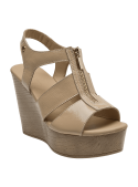Sandalia beige de cuero para mujer con diseño elegante y moderno, ideal para ocasiones casuales.