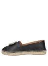 Diseño elegante en cuero negro texturizado con suela de yute, perfecta para primavera.