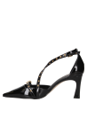 zapato negro de charol para mujer con correas cruzadas y hebillas doradas, ideal para eventos formales.