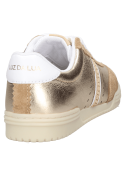 zapatilla de cuero dorado para mujer con gamuza beige y detalles metalizados