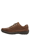 Zapato de cuero marrón para hombre con diseño robusto y detalles artesanales.