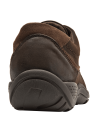 Zapato de cuero marrón oscuro para hombre con cordones y ojales metálicos.