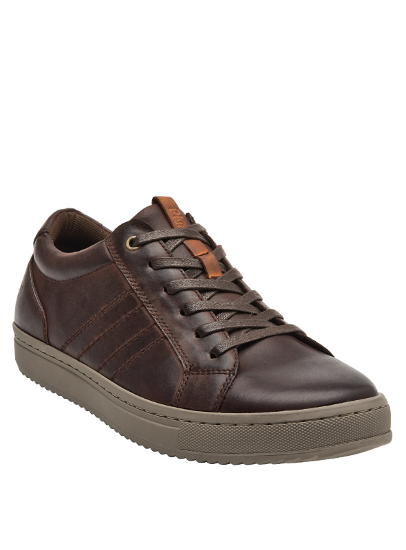 zapatilla de cuero marrón oscuro para hombre, ideal para looks casuales y semi-formales