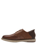 Zapato casual de cuero camel para hombre con diseño clásico y cordones a juego.