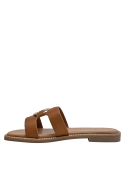 Elegante sandalia camel de cuero con forro en PU y diseño moderno, cómoda para uso diario.