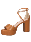 Sandalia de cuero camel para mujer con taco bloque y punta abierta.