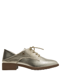 Zapato oxford dorado de cuero para mujer, ideal para ocasiones casuales y elegantes.