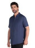 Camisa azul casual en lino y algodón, ideal para climas templados.