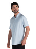 Camisa casual celeste de lino y algodón, perfecta para estilo smart casual o diario.