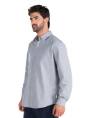 Camisa gris de algodón, versátil para oficina o salidas informales.