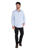 Camisa celeste casual de algodón para hombre con cuello clásico y abotonadura completa.