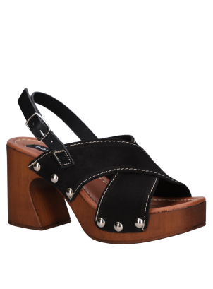 	Sandalia Cuero Mujer