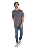 Polera gris casual de hombre en algodón con cuello redondo y manga corta.