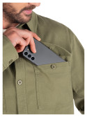 Chaqueta verde para hombre con acabado limpio y corte recto.