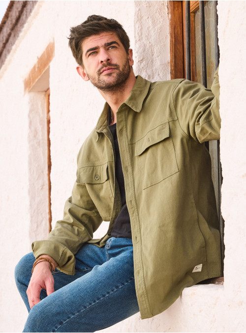 Chaqueta Palau Chaqueta casual verde para hombre con cierre frontal y cuello clásico.