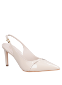 Stiletto blanco charol, ideal para conjuntos smart casual y tenidas de vestir.