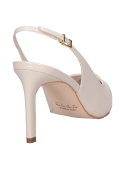 Stiletto blanco de charol para mujer con terminaciones prolijas y estilo minimalista.