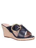 Sandalia de cuero azul, punta abierta y forro sintético, ideal para días cálidos.