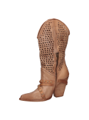 Bota de cuero camel para mujer con punta puntiaguda y taco bloque de 9.7 cm, ideal para un look casual elegante.