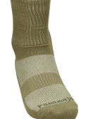 Calcetines oliva con refuerzo en talón y puntera para mayor durabilidad.