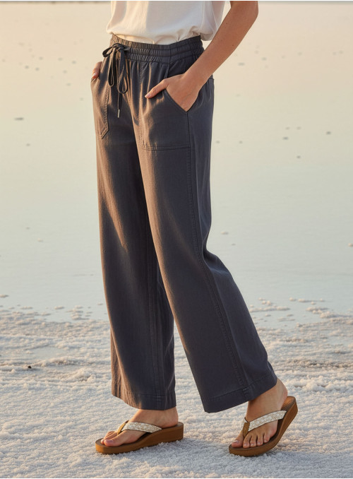 Pantalón Canencia Pantalón azul de mujer, estilo casual-contemporáneo, con tiro medio y pierna recta.