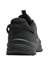 Zapatilla outdoor unisex negra con diseño robusto, ideal para trekking y senderismo.