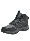 Botín outdoor gris para hombre, estilo moderno, ideal para trekking urbano y senderismo.