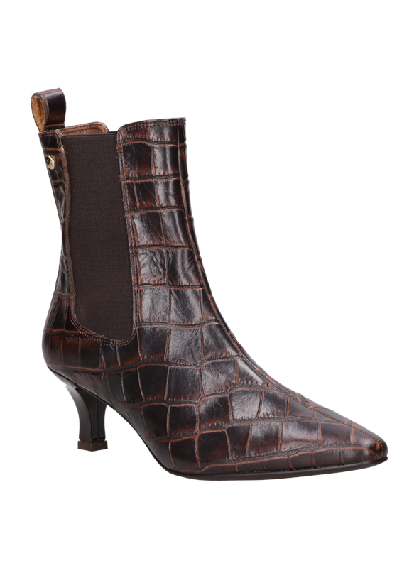 Botín femenino en tono chocolate, diseñado para elevar cualquier atuendo formal con sofisticación.