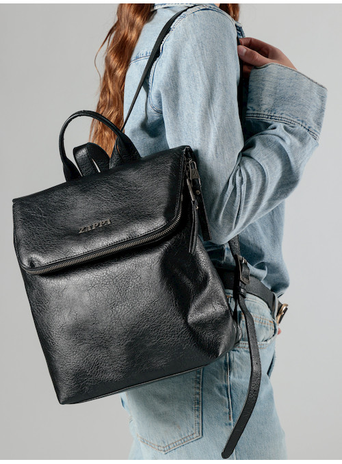 Mochila negra de mujer con textura PU, ideal para un estilo casual y funcional.