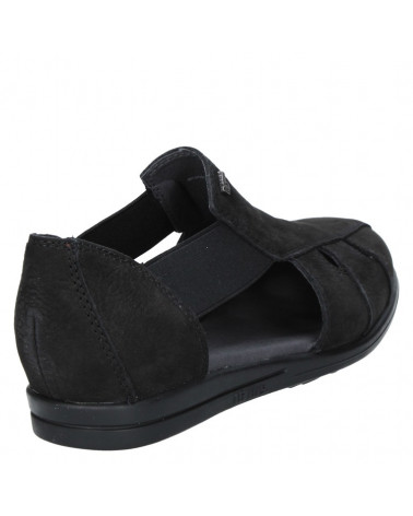 Calzado casual negro de cuero para mujer, sandalia de taco plano y comodidad.