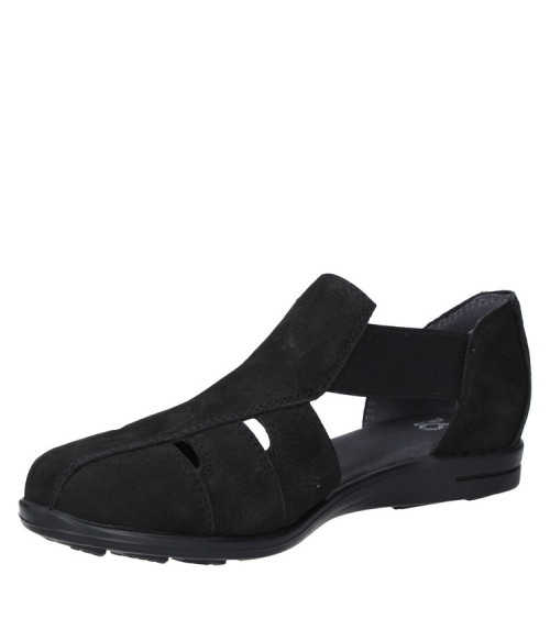 Sandalia negra de cuero para mujer, estilo casual, taco plano de 2 cm. Sandalia negra de cuero para mujer, estilo casual, taco plano de 2 cm.