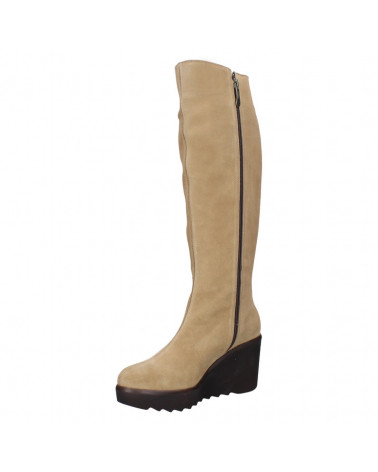 Bota de cuero beige para mujer, estilo casual con taco cuña de 8 cm.