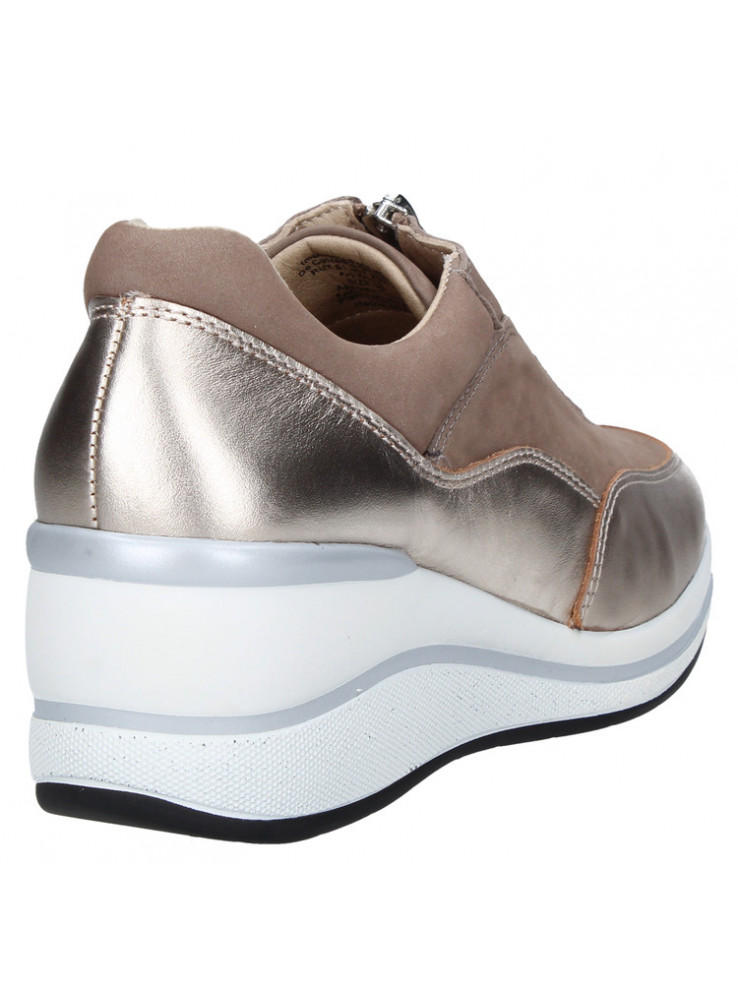 Zapatilla 16 hrs urbana w077 cuero mujer 2025