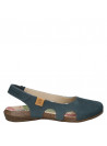 Sandalia azul de cuero para mujer, semi-cerrada, cubre el pie y deja el talón libre. Ideal para ocasiones casuales.
