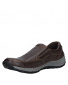 Zapato marrón de cuero para hombre, estilo mocasín, sin cordones y con suela robusta, ideal para paseos urbanos.