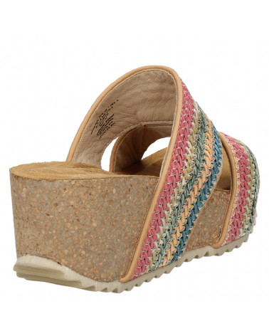 Sandalia multicolor casual de mujer con taco plano de 7.5 cm y punta abierta.