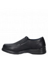 Mocasín de cuero negro para hombre, punta redondeada que ofrece comodidad y estilo atemporal para ocasiones semi-formales.
