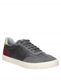 zapatilla gris de cuero/textil para hombre, ideal para un estilo urbano.